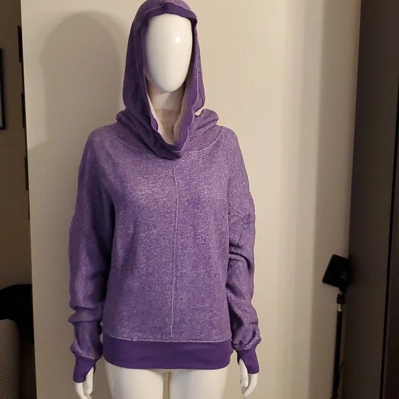 🎄5/$30🎄NWT Natalie Hoodie - Picture 1 of 7